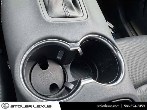 Used 2023 Toyota Venza Limited image 34