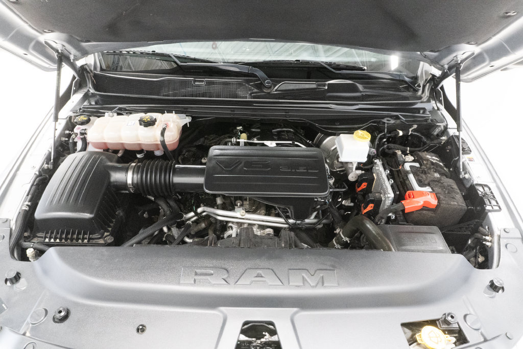 Used 2023 RAM 1500 Big Horn AWD/4WD image 3