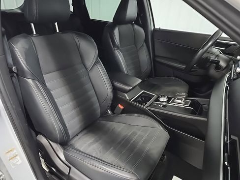 Used 2022 Mitsubishi Outlander SE image 14