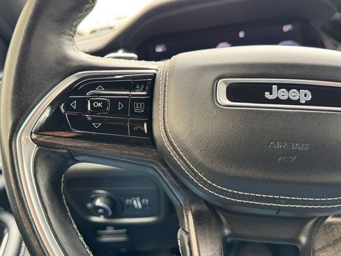 Used 2022 Jeep Grand Cherokee L Overland w/ Luxury Tech Group IV AWD/4WD image 27
