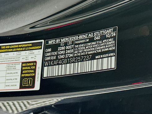 Used 2025 Mercedes-Benz C 300 Sedan image 12