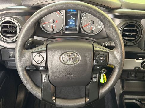 Used 2022 Toyota Tacoma SR w/ SX Package RWD image 4