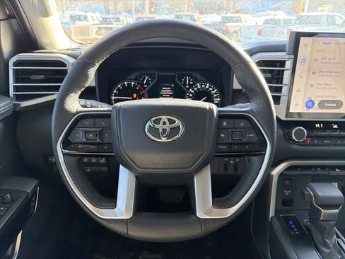Used 2023 Toyota Tundra Limited image 14