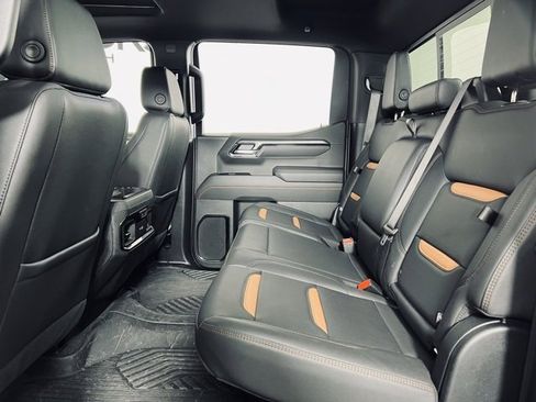 Used 2025 GMC Sierra 1500 AT4 w/ AT4 Premium Package image 14