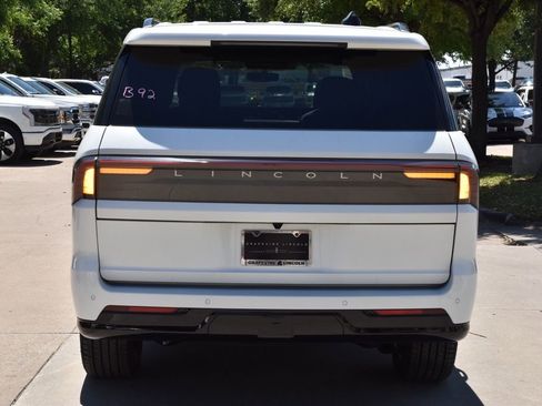 New 2026 Lincoln Navigator L Reserve w/ Jet Appearance Package AWD/4WD image 38