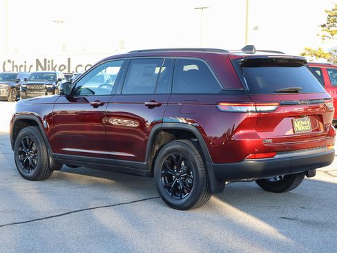 New 2026 Jeep Grand Cherokee Altitude RWD image 7