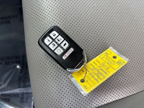 Used 2018 Honda Odyssey Elite image 32