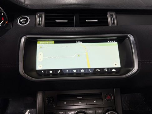 Used 2019 Land Rover Range Rover Evoque SE Dynamic image 18