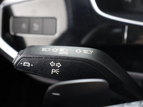 Used 2025 Audi Q3 2.0T Premium image 41