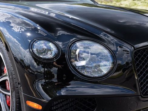 Used 2021 Bentley Continental GT image 18
