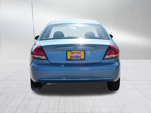 Used 2007 Ford Taurus SE FWD image 6