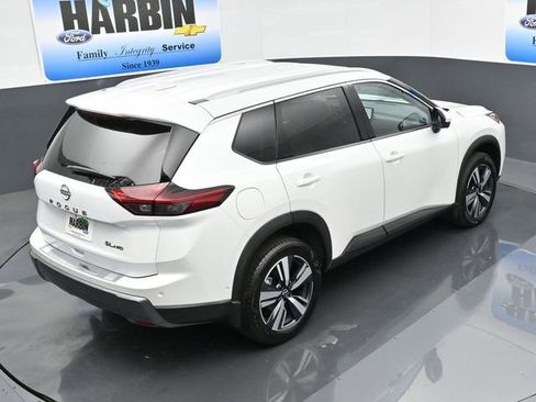 Used 2024 Nissan Rogue SL image 28
