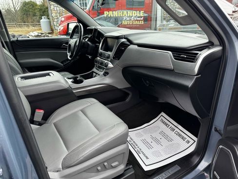 Used 2016 Chevrolet Suburban LT w/ Luxury Package image 28