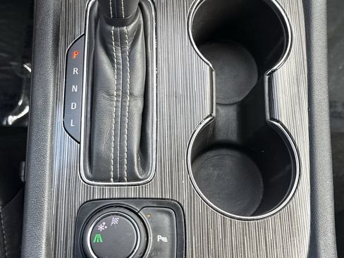 Used 2019 GMC Acadia SLT FWD image 24