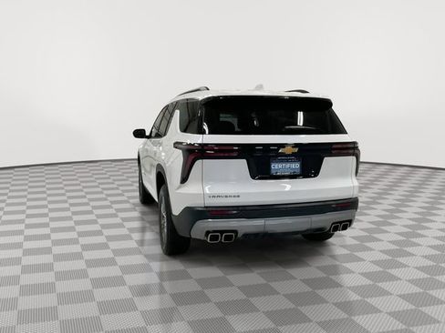 Certified 2025 Chevrolet Traverse LT image 8