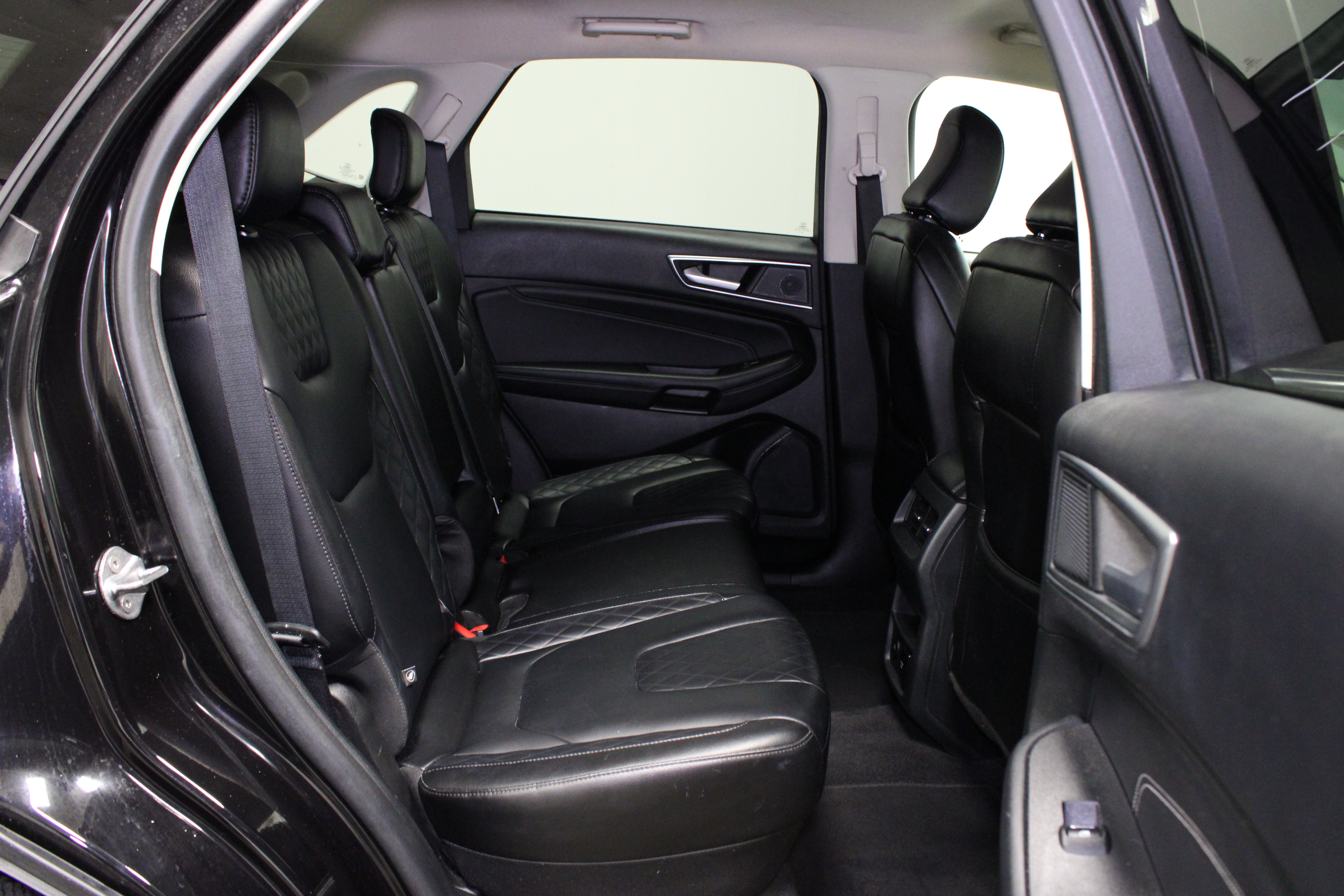 Used 2024 Ford Edge Titanium AWD/4WD image 15