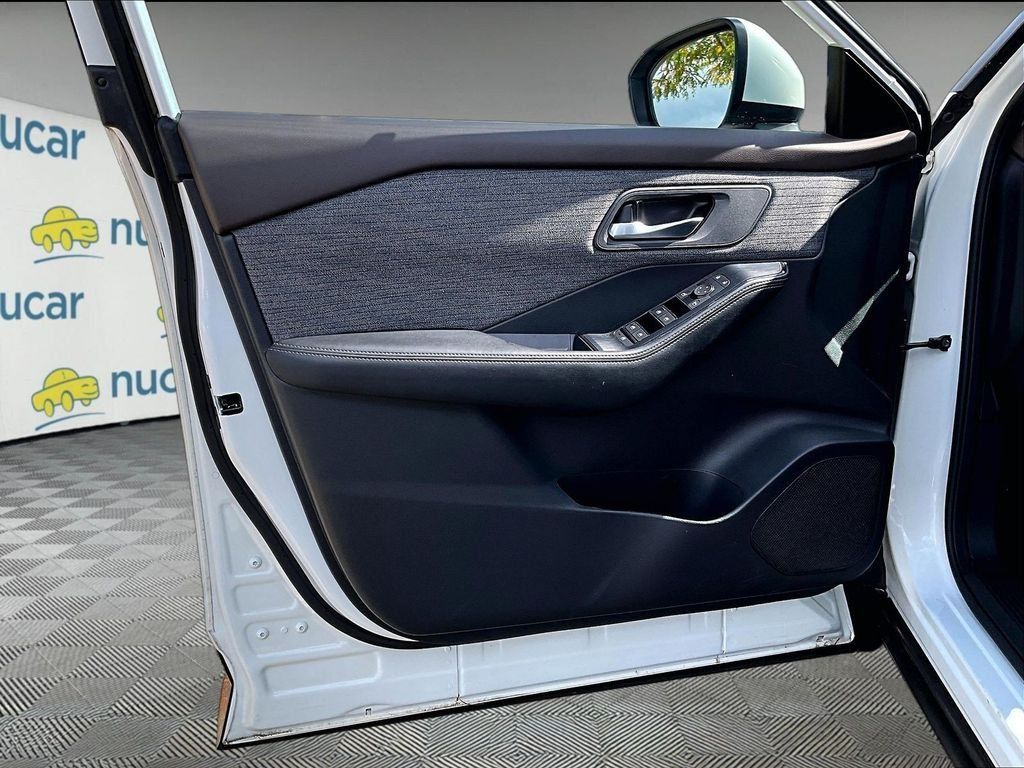 Certified 2023 Nissan Rogue SV AWD/4WD image 9
