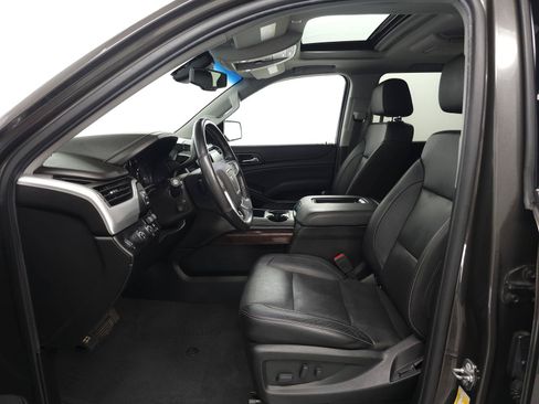 Used 2019 GMC Yukon SLT w/ Premium Edition AWD/4WD image 4