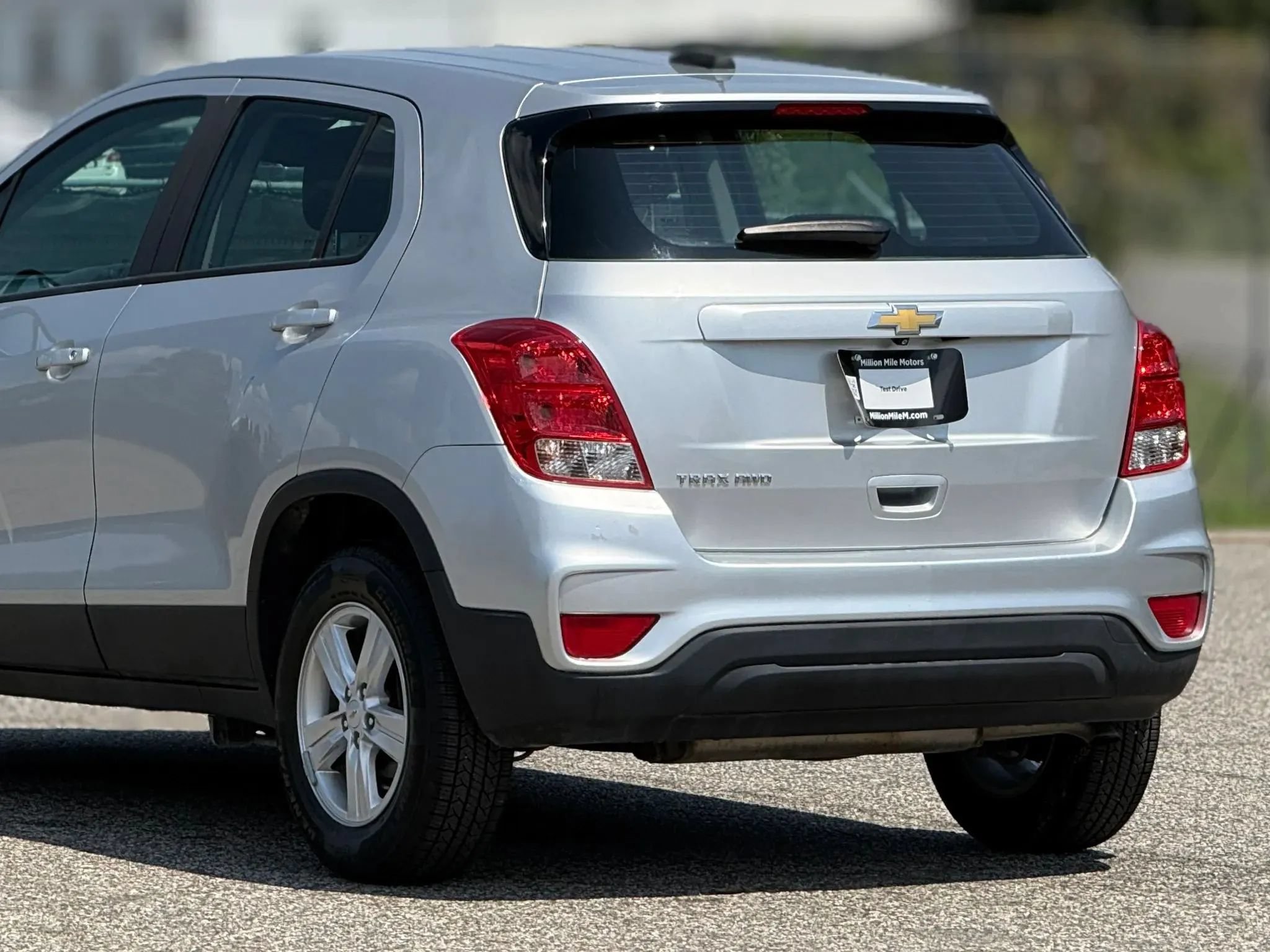 Used 2017 Chevrolet Trax LS AWD/4WD image 16