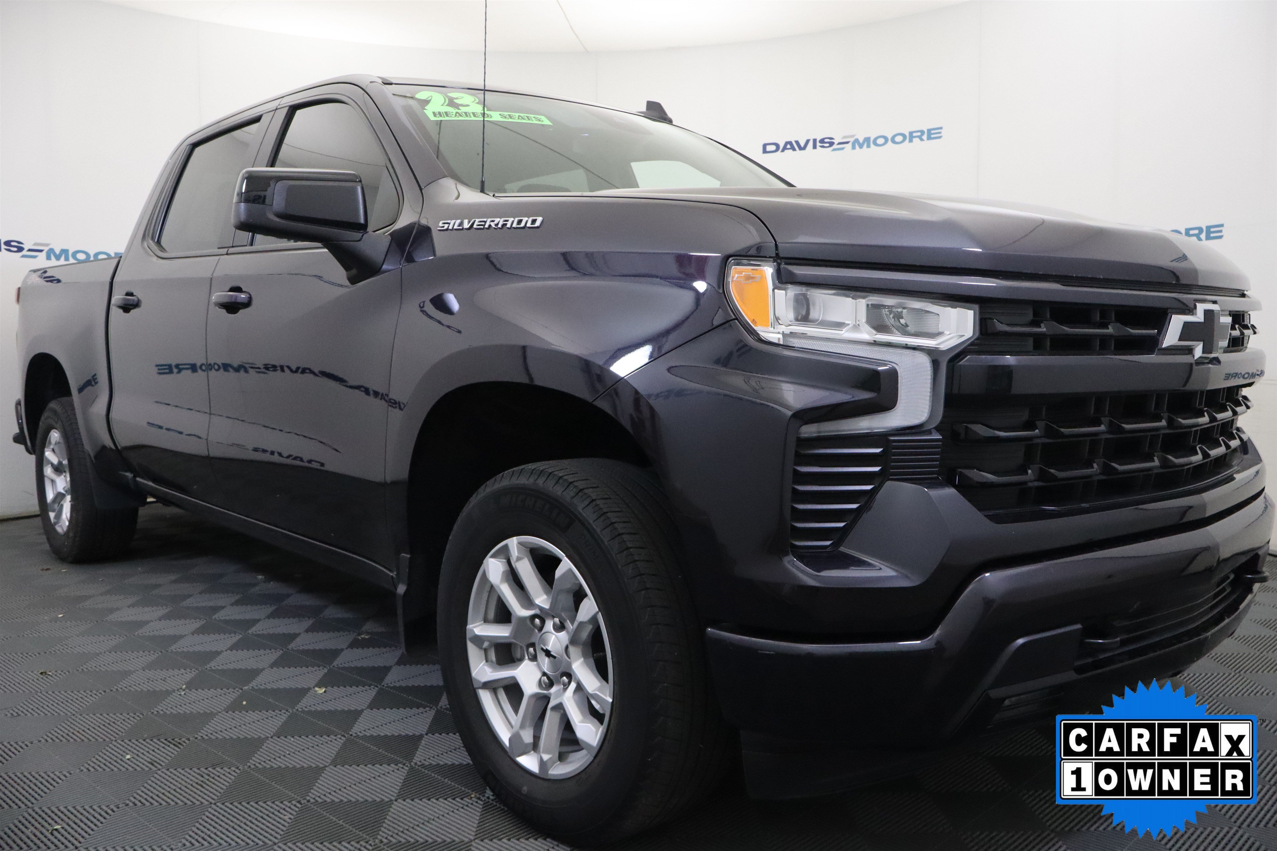Used 2023 Chevrolet Silverado 1500 RST AWD/4WD image 3