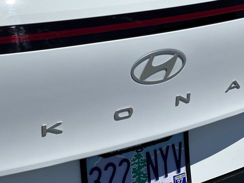 Certified 2025 Hyundai Kona SEL AWD/4WD image 26