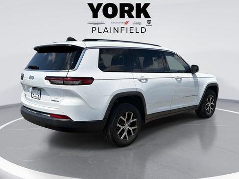 Used 2023 Jeep Grand Cherokee L Limited AWD/4WD image 5
