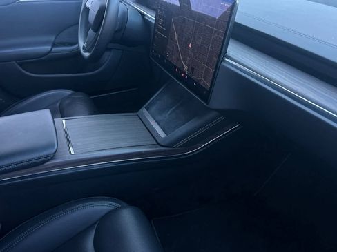 Used 2024 Tesla Model S image 16