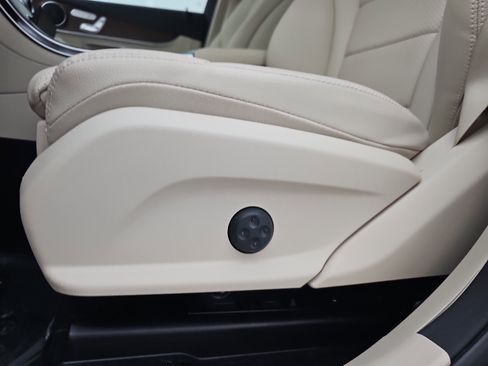 Certified 2022 Mercedes-Benz GLC 300 GLC 300 image 10