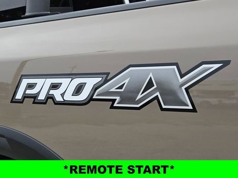 Used 2023 Nissan Titan PRO-4X w/ Pro-4x Convenience Package image 12