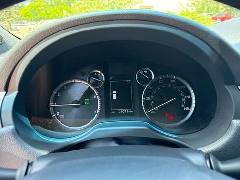 Used 2023 Lexus GX 460 Premium w/ Premium Package AWD/4WD image 13