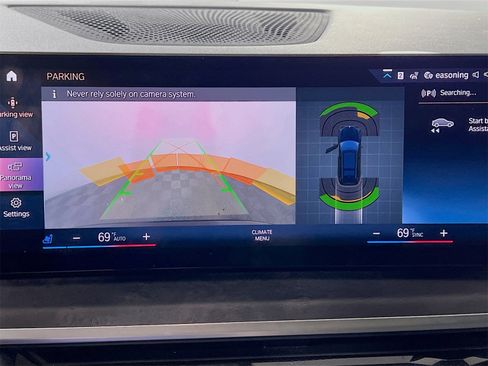 Used 2023 BMW X7 xDrive40i w/ Executive Package image 18