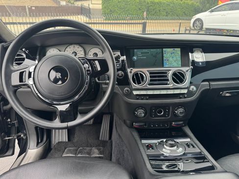 Used 2013 Rolls-Royce Ghost RWD image 10
