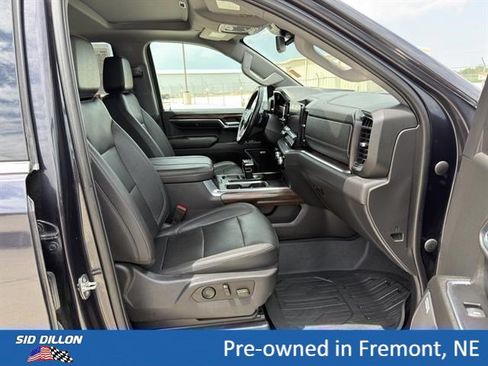 Used 2023 GMC Sierra 1500 SLT w/ SLT Premium Plus Package AWD/4WD image 16