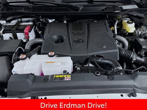 Certified 2026 Toyota Tundra SR5 w/ SR5 Premium Package AWD/4WD image 30