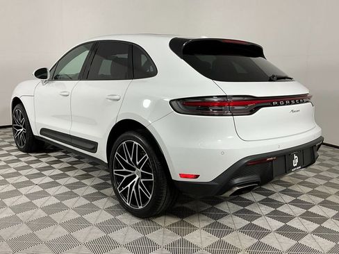 Used 2022 Porsche Macan AWD/4WD image 3