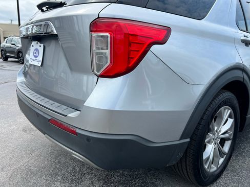 Used 2020 Ford Explorer XLT w/ Equipment Group 202A RWD image 8