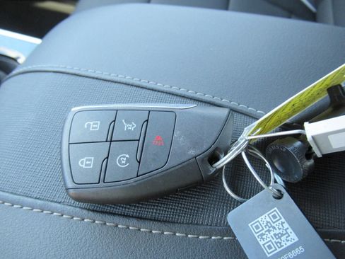 Used 2026 Buick Enclave Preferred FWD image 22