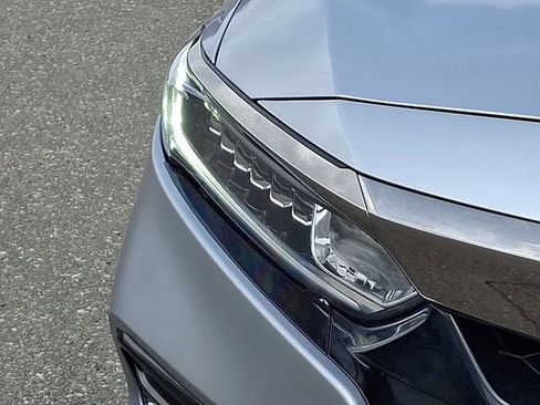 Used 2018 Honda Accord Sport image 25