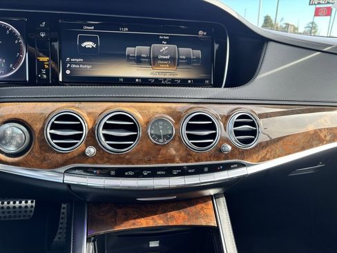 Used 2014 Mercedes-Benz S 550 Sedan image 28