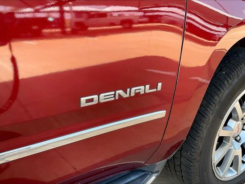 Used 2020 GMC Yukon XL Denali RWD image 10
