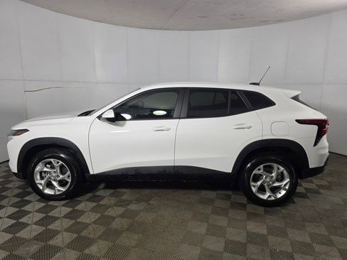 Certified 2025 Chevrolet Trax LS w/ LS Convenience Package image 6