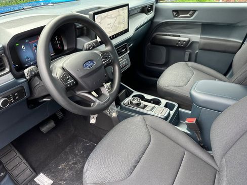 New 2025 Ford Maverick XL image 11