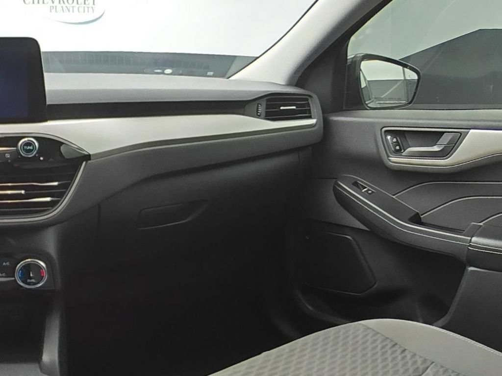 Used 2022 Ford Escape SE w/ SE Sport Appearance Package FWD image 15