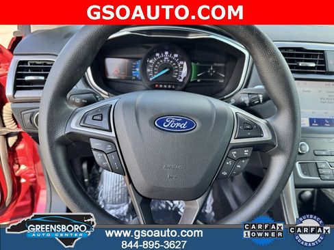 Used 2020 Ford Fusion SE image 12