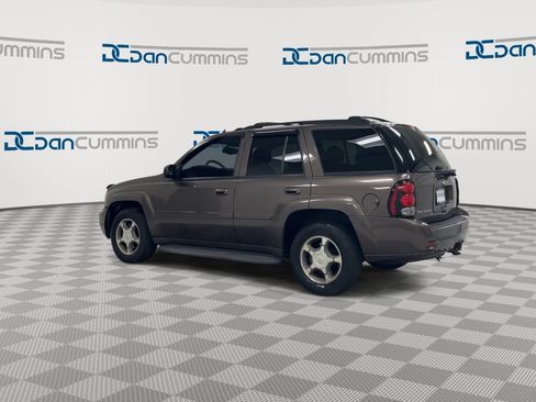Used 2008 Chevrolet TrailBlazer LT w/ Sun And Sound Package AWD/4WD image 6
