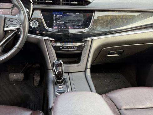 Used 2020 Cadillac XT6 Premium Luxury image 28