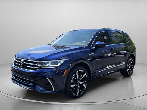 Certified 2024 Volkswagen Tiguan SEL R-Line AWD/4WD image 1