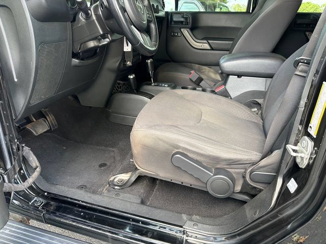 Used 2018 Jeep Wrangler Unlimited Sport AWD/4WD image 9