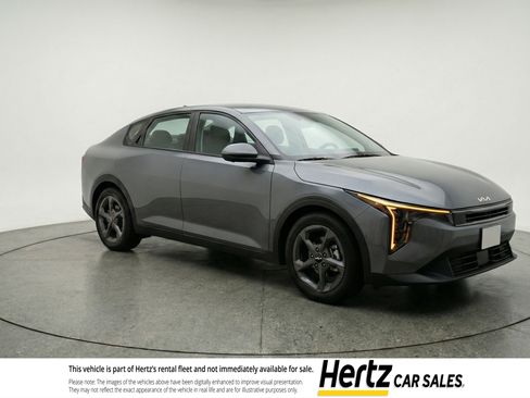 Used 2025 Kia K4 LXS FWD image 1