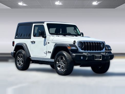 Used 2024 Jeep Wrangler Sport AWD/4WD image 6